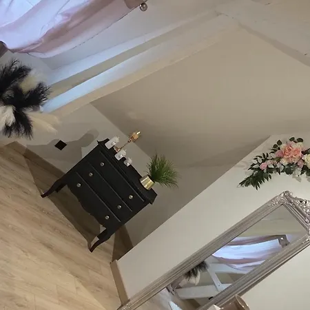 Le Cocoon De Choupette بيت للعطل